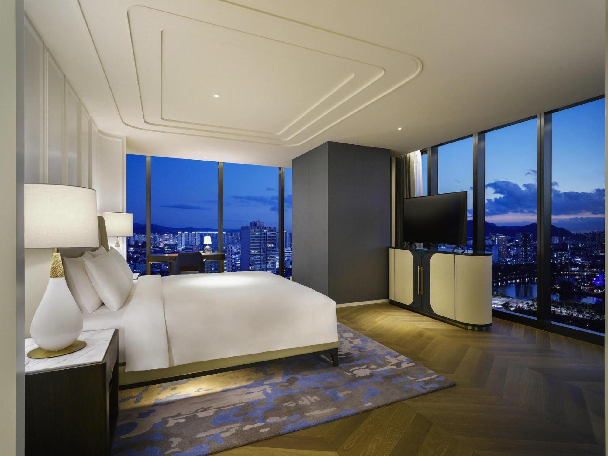 Suite Opéra avec Accès Club Millésime, 1 Lit King Size, Vue Lac