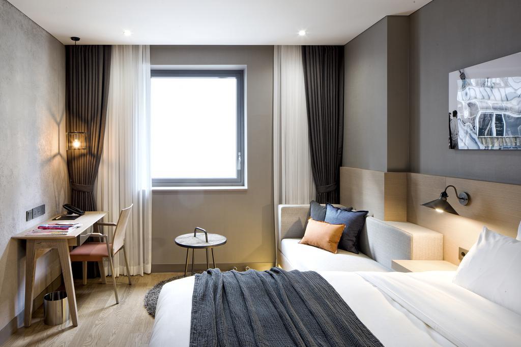 Deluxe Double Room,434698296:JPEG