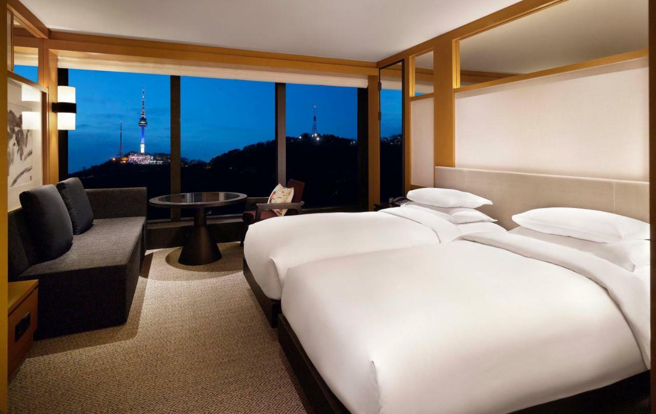 Twin Room Club Access